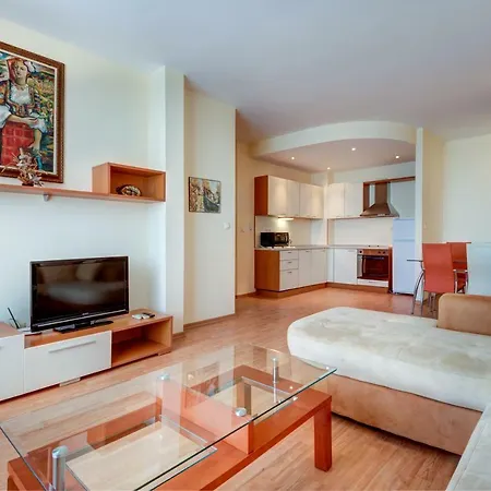 Апартамент дриймбг - райска градина, влас